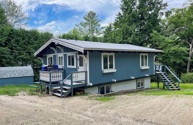 House w/Central A/C, Fire Pit, Short Walk to Beach - Canoe & Kayak Provided