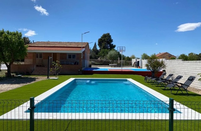 House with pool, Villa Alarilla
