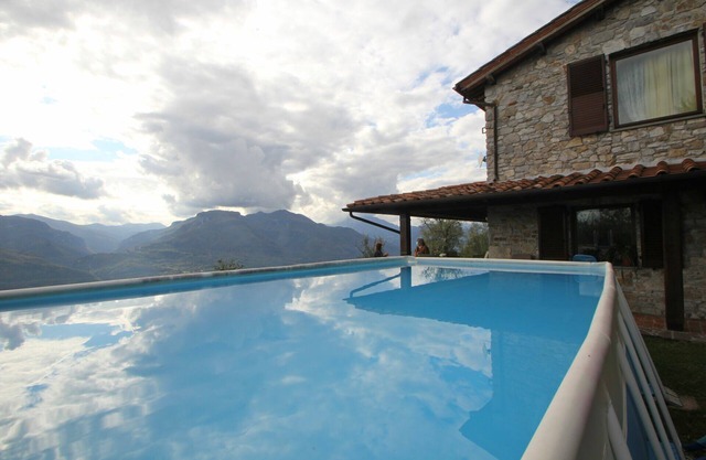 House with Pool and great panoramic views