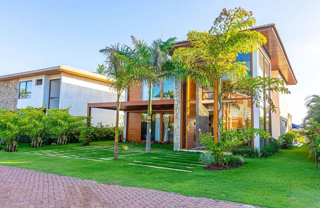 House with 06 suites 200m from the Natural Pools beach