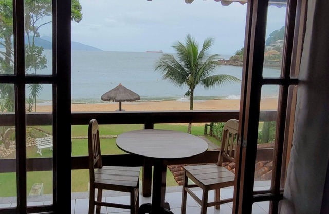House with 5 rooms on the beach