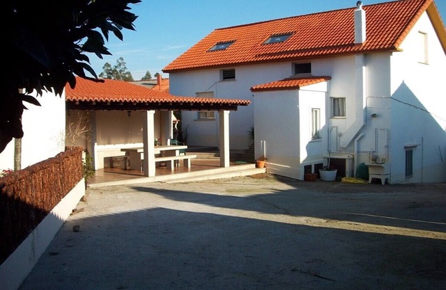 HOUSE WITH CLOSED ROOM, HUERTA, GARDEN, 4 BEDROOMS 600 METERS FROM THE BEACH