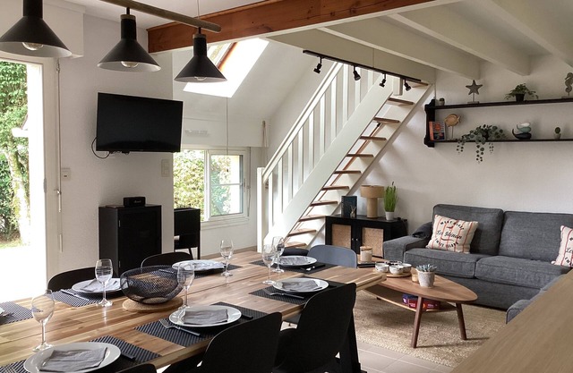House with garden near the sea. Ideal for families and friends.