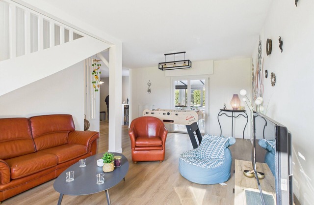 House with garden 450m from the beach for 8