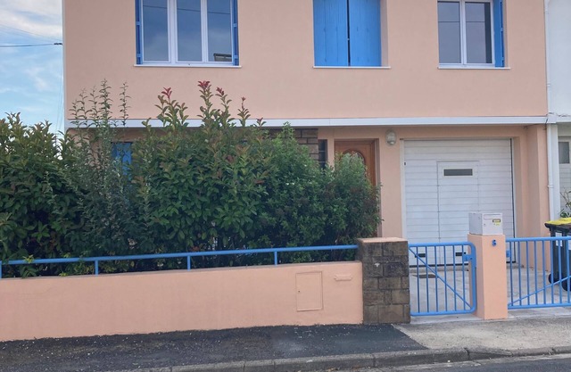 HOUSE WITH GARDEN IN QUIET