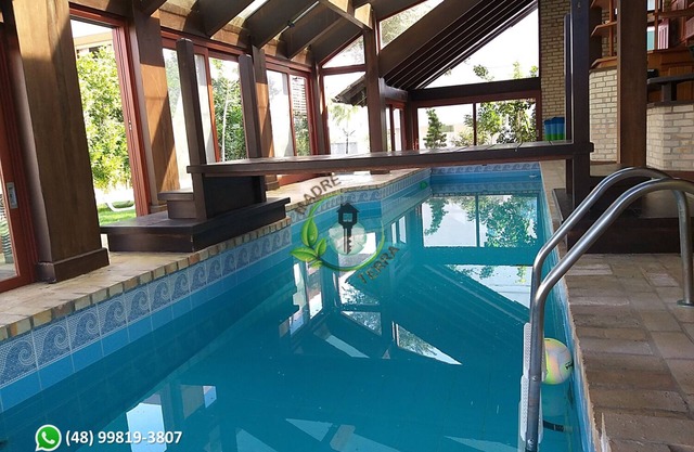 HOUSE WITH HEATED POOL 50M FROM THE SEA