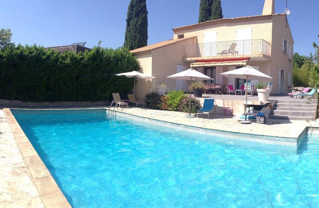 House with pool and garden close to Montpellier South Sea Road