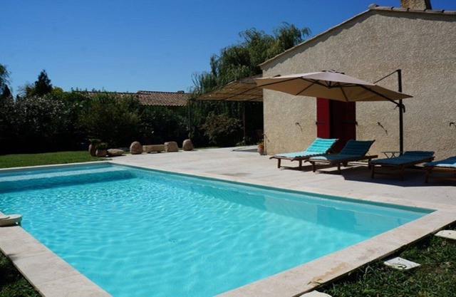 House with pool in Graveson close to Avignon, 6 persons