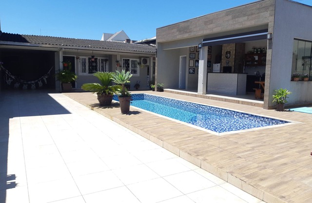 House with pool in Guaratuba!