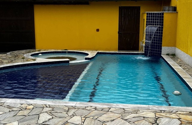 House with pool on Martins Sá beach