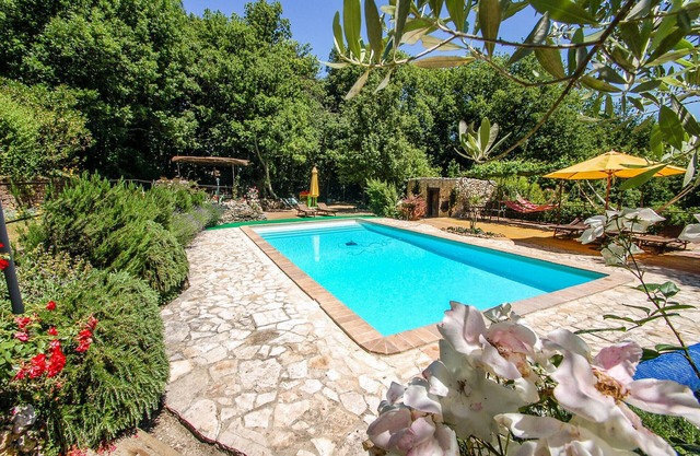 House with private pool. Quiet Location. Fenced/secured pool area