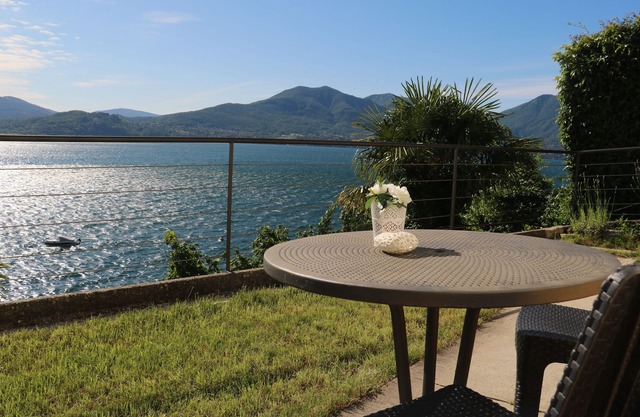house with private garden and wonderful lake view