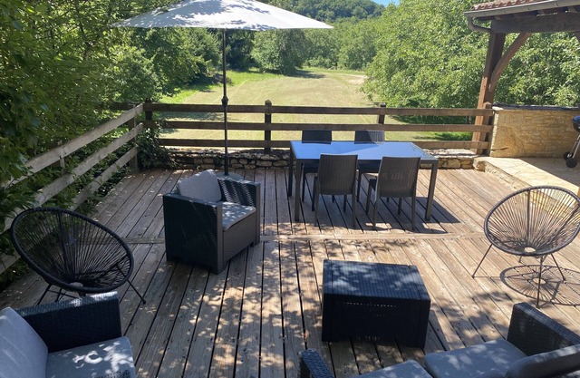 HOUSE WITH PRIVATE POOL IN THE HEART OF BLACK PERIGORD