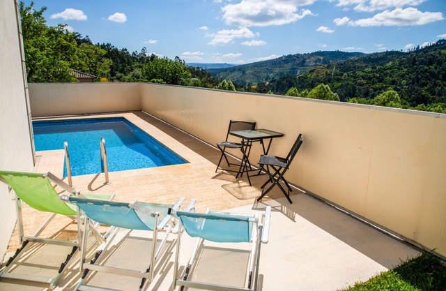 House with swimming pool and mountain view