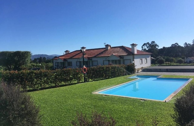 House with saltwater pool in Ponte de Lima