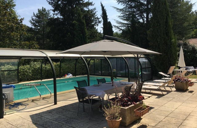 House with swimming pools. Pets welcome Large, well-fenced garden