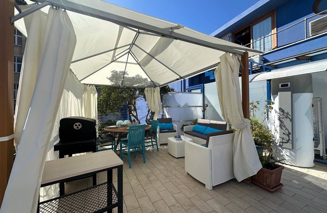 House with terrace and equipped gazebo 10' drive to 'POETTO' beach