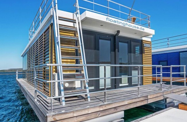 Houseboat Family & Friends on Geiseltalsee, Braunsbreda