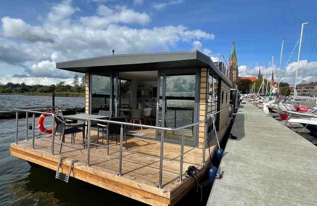 Houseboat Fjord HAVEN with bio-sauna and roof terrace in Barth