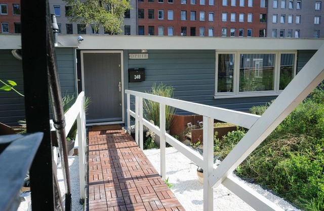 Houseboat in city center