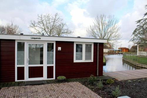Houseboat Linquenda