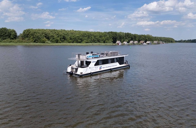 Houseboat Lubodne - exclusive vacation on the Müritz