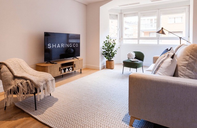 Housing Castellana X X V I I by Sharing Co