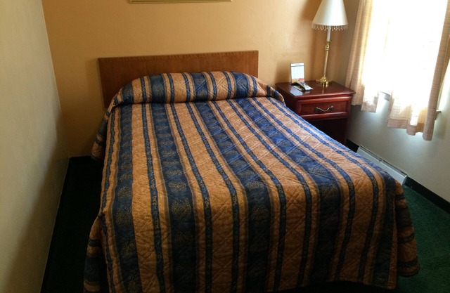 Howard's Motel