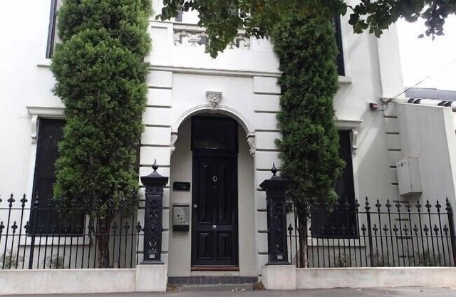 Howe’s This! A Huge, 1st Class, Dress Circle Home