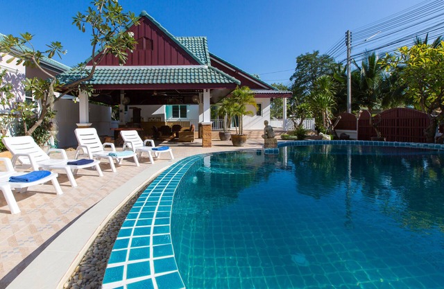 HUA HIN - New big private salt water pool