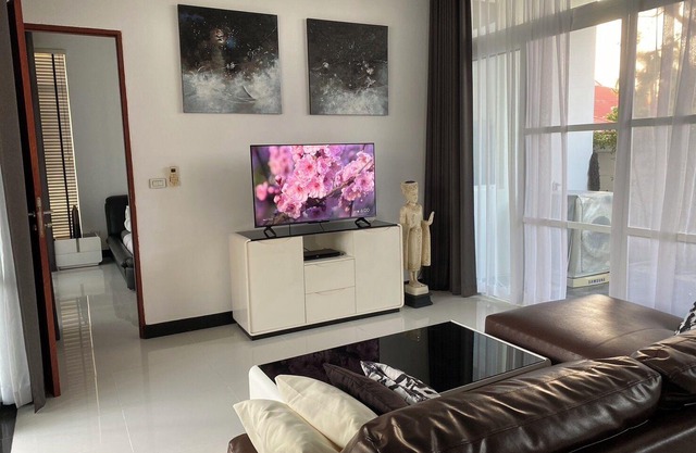 Hua Hin Pool Villa near Market village and beach 3 bed ensuite bathroom