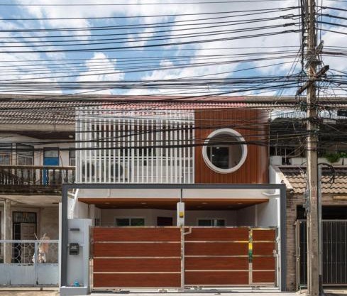 Huai khwang Fullmoon House City center family holiday experience