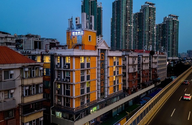 Huanyi Hotel