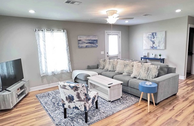 Hues of Blue 2BR 2BA Home on Quiet Street