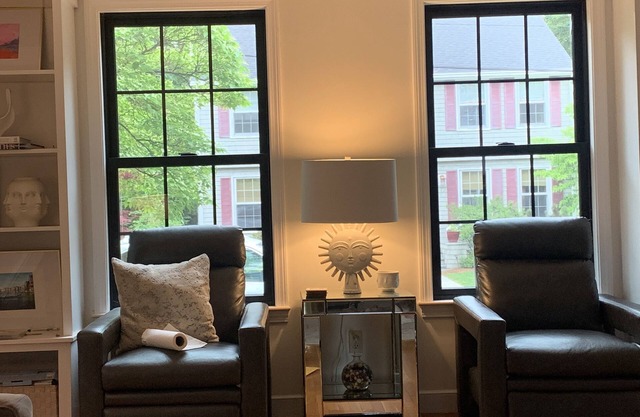 Huge Pondside home- Perfect spot to enjoy Boston for week of the 4th!