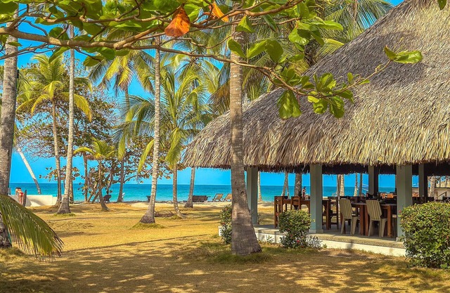 Huku Beach Hostel
