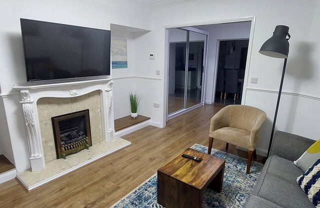 Hull 3Bed House-Driveway-Garden-FamilyFriendly