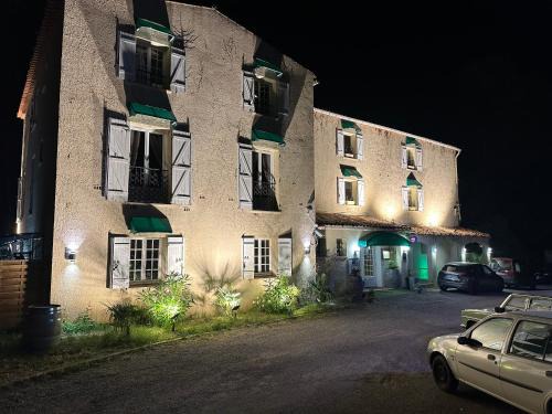 HUMAN HOTEL RESTAURANT Park