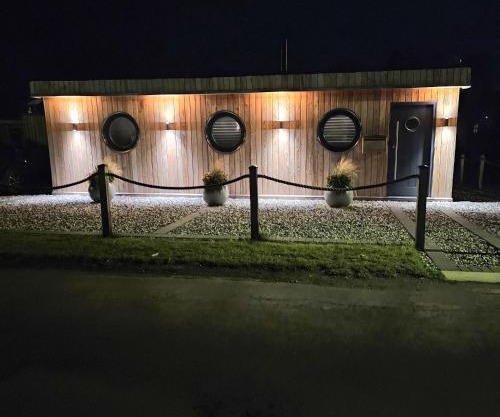Humberston Boathouse Lodge & Hot Tub - Cleethorpes Beach Cabin Chalet