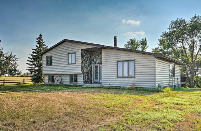 Hunting and Fishing Lodge Less Than 3 Mi from Lake Sakakawea