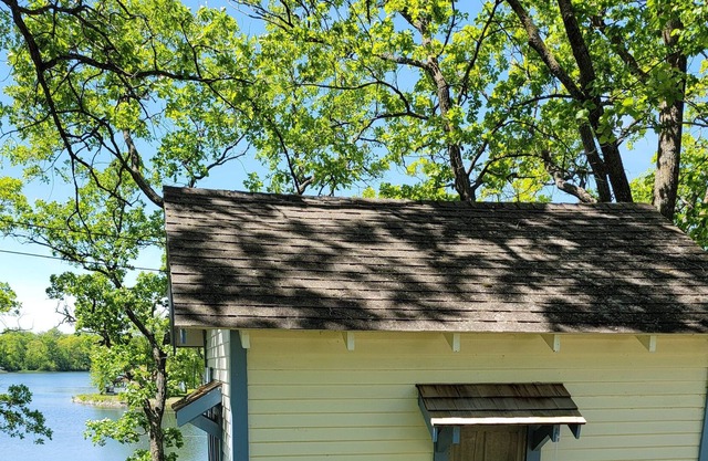 Hunting season is here!! Cozy Casita on Loon Lake-dog friendly!