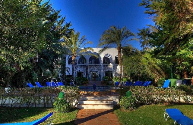 Hurricane Beach Hotel