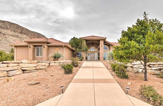 Hurricane Home with Pool and Spa about 25 Mi to Zion!