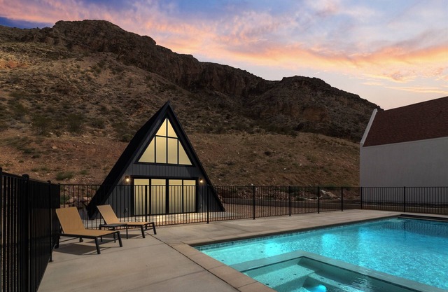 Hurricane Oasis with Private Pool & Gorgeous Views