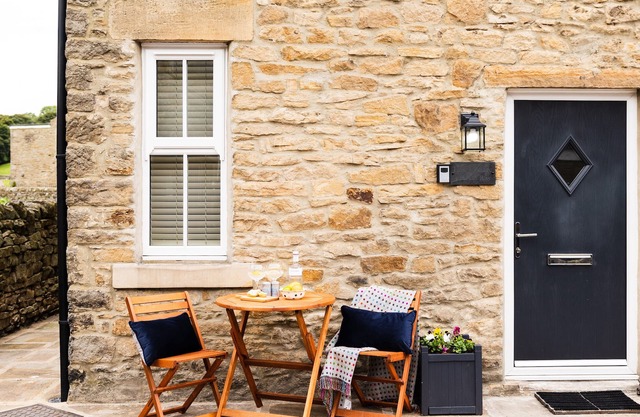 HUSH COTTAGE, with open fire in Middleton-In-Teesdale