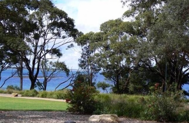 Husky Sea Breeze Apartment - Directly opposite the beach