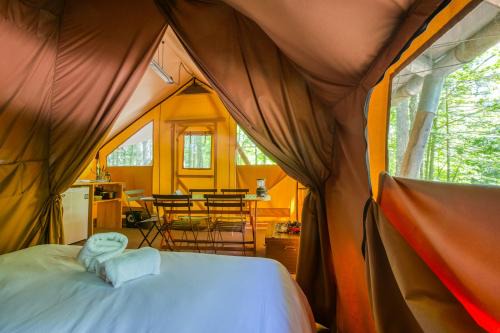 Huttopia Les Deux Lacs - Laurentides
