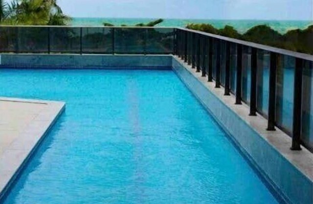 HY Beach Flats - International