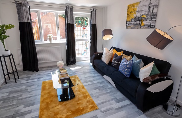 I Love London! A Central 2-Bed Home - Sleep 1-4!