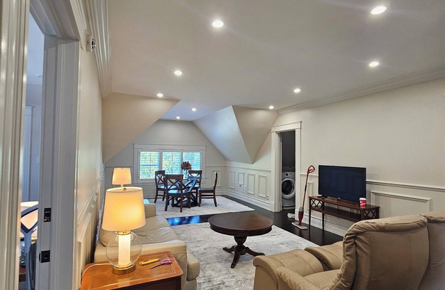 I.O.D.E. Clark House Top Floor Apartment